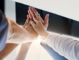 HelloWorld防封号好用吗