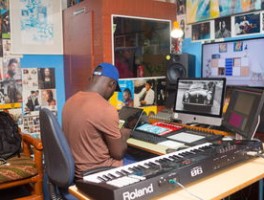 Helloword和ChatKnow哪个好？指纹浏览器对比