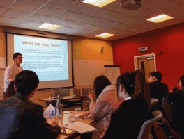 Helloword客户管理优缺点分析